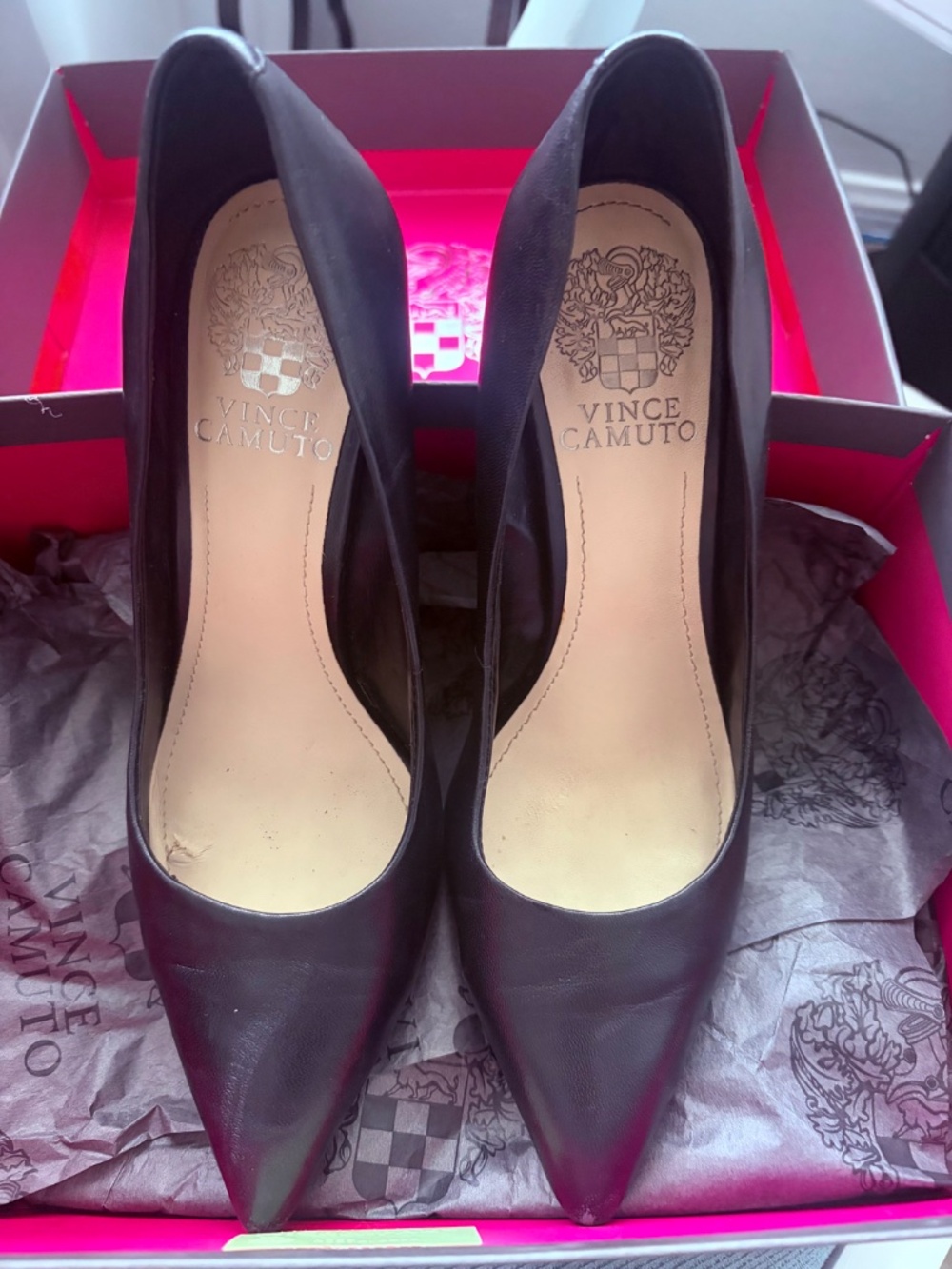 Vince Camuto Kain Pointed Toe Pumps - Picture 4 of 10